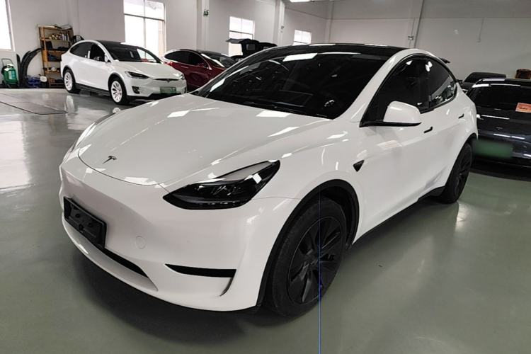 Tesla Model Y 2024 Rear-Wheel-Drive Version
