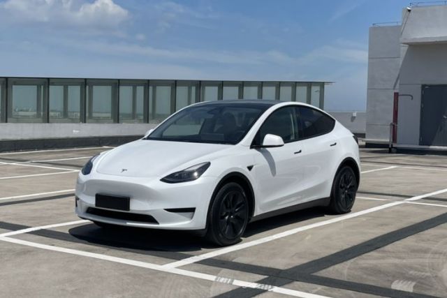Tesla Model Y 2024 Rear-Wheel-Drive Version de segunda mano