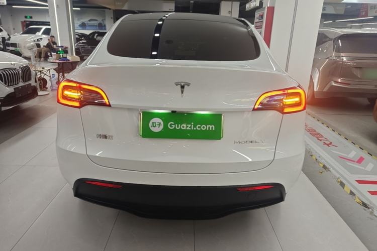 Used Tesla Model Y 2024 Long-Range All-Wheel-Drive Version Rear