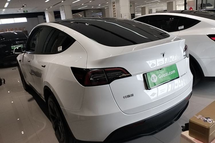 Used Tesla Model Y 2024 Rear-Wheel-Drive Version Rear Left 45 Deg