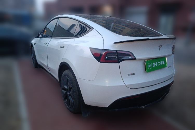 Used Tesla Model Y 2024 Long-Range All-Wheel-Drive Version Rear Left 45 Deg