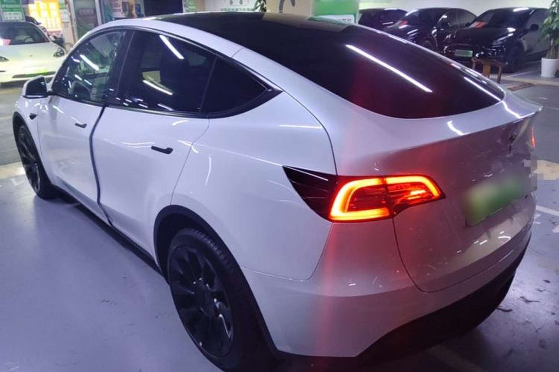 Used Tesla Model Y 2024 Long-Range All-Wheel-Drive Version Rear Left 45 Deg