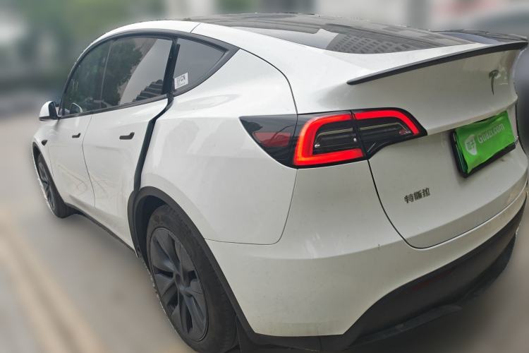 Used Tesla Model Y 2024 Rear-Wheel-Drive Version Rear Left 45 Deg