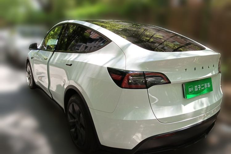 Used Tesla Model Y 2024 Rear-Wheel-Drive Version Rear Left 45 Deg