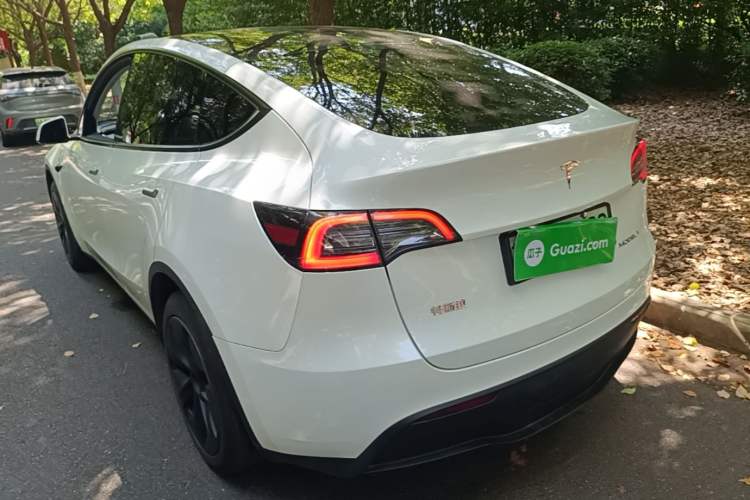 Used Tesla Model Y 2024 Rear-Wheel-Drive Version Rear Left 45 Deg