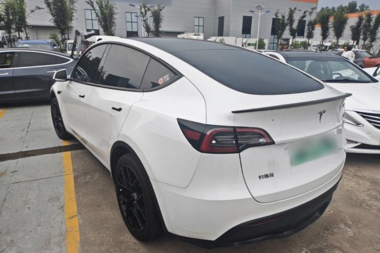 Used Tesla Model Y 2024 Rear-Wheel-Drive Version Rear Left 45 Deg