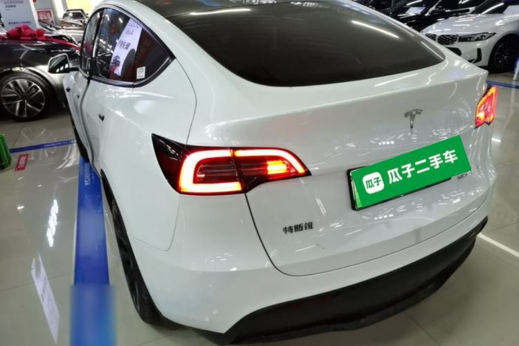 Used Tesla Model Y 2024 Rear-Wheel-Drive Version Rear Left 45 Deg