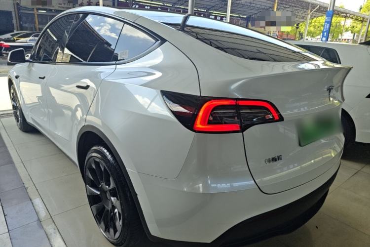 Used Tesla Model Y 2024 Long-Range All-Wheel-Drive Version Rear Left 45 Deg