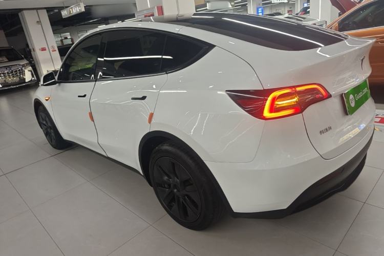 Used Tesla Model Y 2024 Long-Range All-Wheel-Drive Version Rear Left 45 Deg