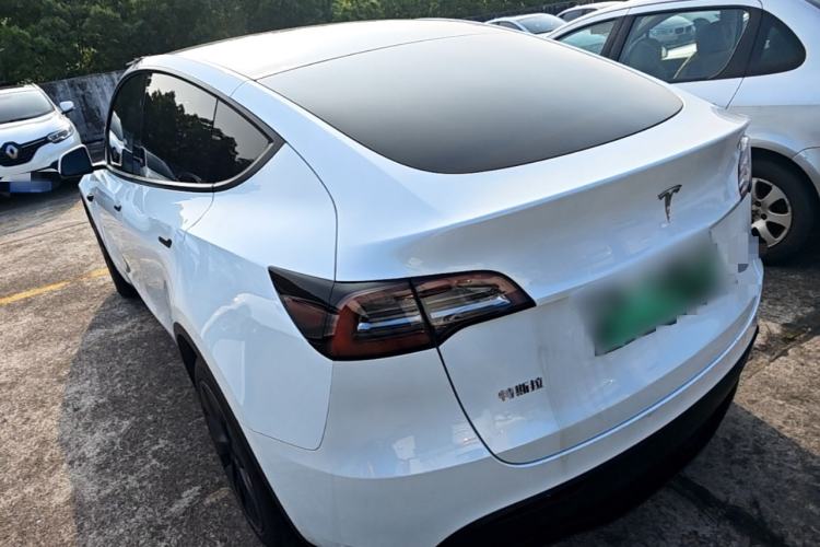Used Tesla Model Y 2024 Rear-Wheel-Drive Version Rear Left 45 Deg