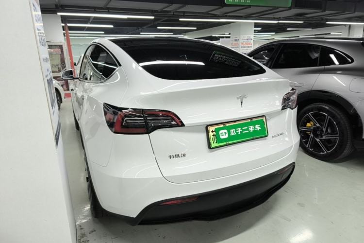Used Tesla Model Y 2024 Rear-Wheel-Drive Version Rear Left 45 Deg