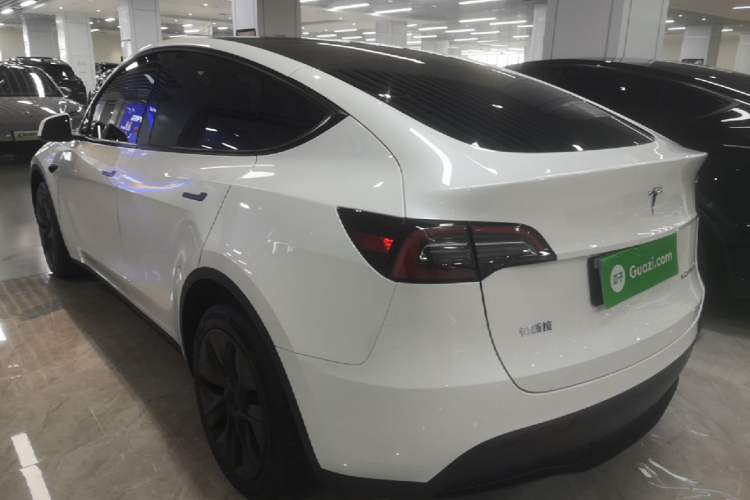 Used Tesla Model Y 2024 Long-Range All-Wheel-Drive Version Rear Left 45 Deg