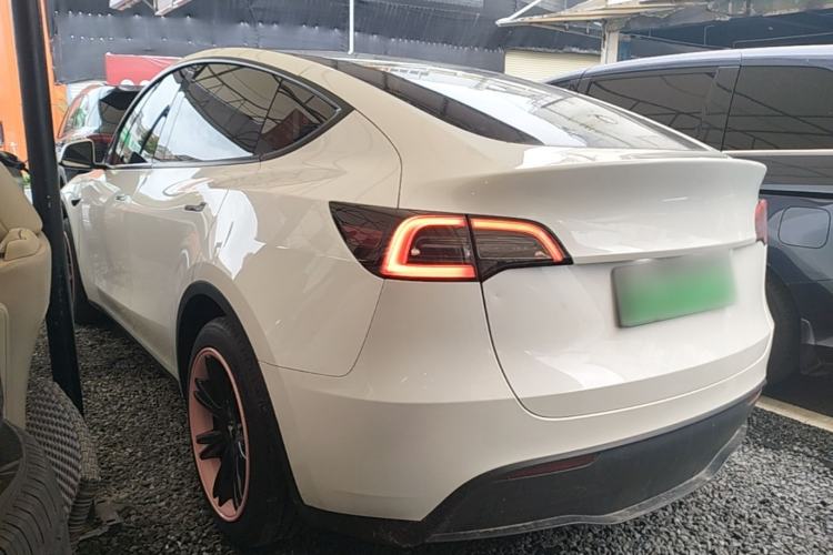 Used Tesla Model Y 2024 Rear-Wheel-Drive Version Rear Left 45 Deg