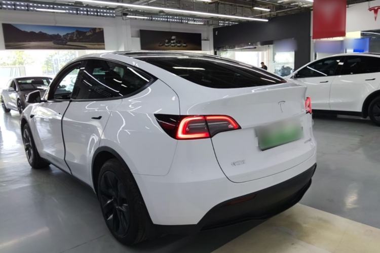 Used Tesla Model Y 2024 Rear-Wheel-Drive Version Rear Left 45 Deg