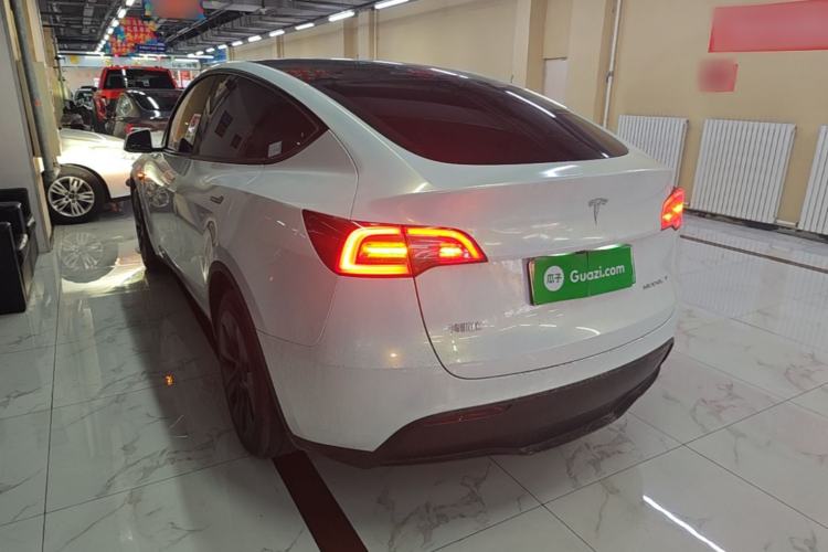 Used Tesla Model Y 2024 Rear-Wheel-Drive Version Rear Left 45 Deg