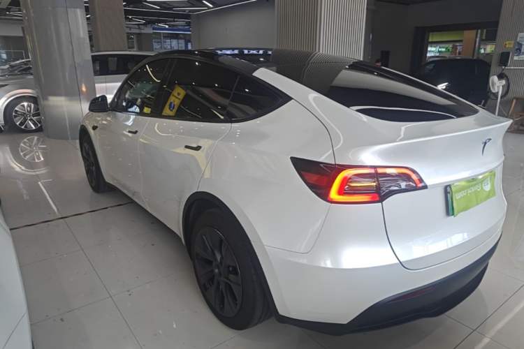 Used Tesla Model Y 2024 Rear-Wheel-Drive Version Rear Left 45 Deg