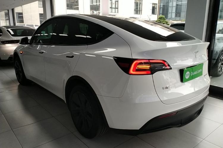Used Tesla Model Y 2024 Rear-Wheel-Drive Version Rear Left 45 Deg