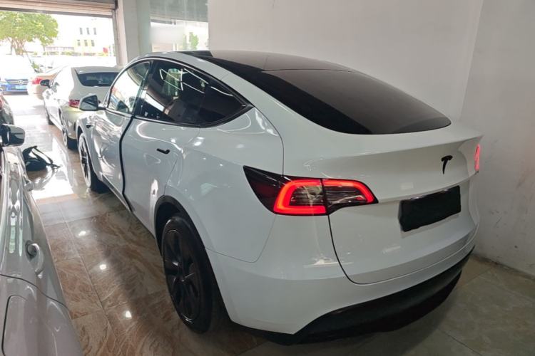 Used Tesla Model Y 2024 Rear-Wheel-Drive Version Rear Left 45 Deg