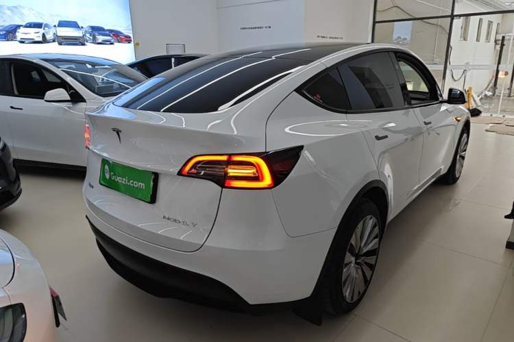 Used Tesla Model Y 2024 Long-Range All-Wheel-Drive Version Rear Right 45 Deg