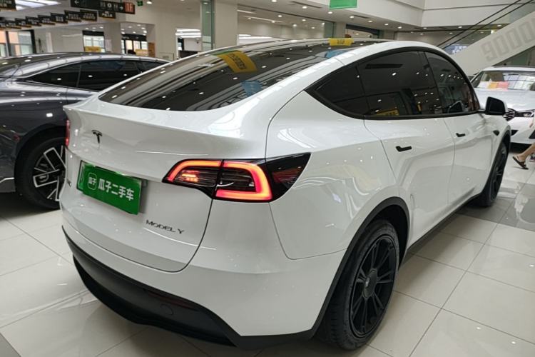 Used Tesla Model Y 2024 Rear-Wheel-Drive Version Rear Right 45 Deg