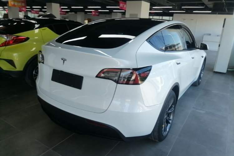 Used Tesla Model Y 2024 Rear-Wheel-Drive Version Rear Right 45 Deg