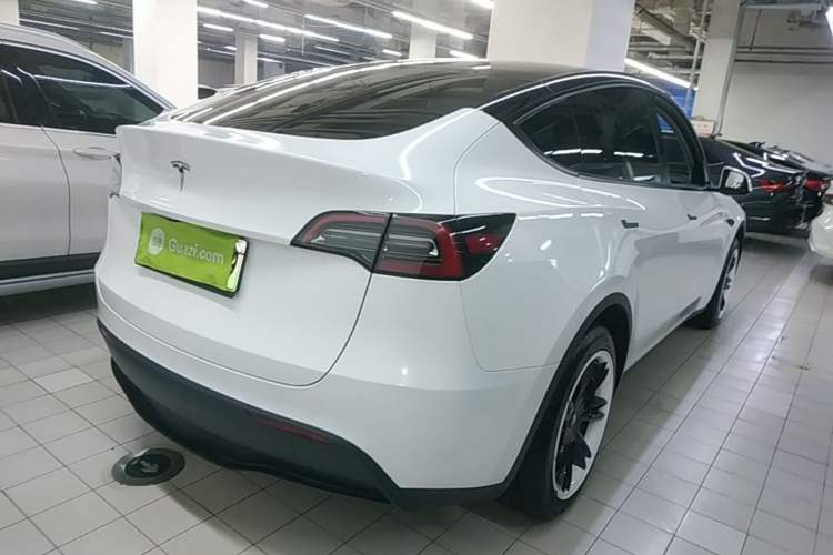 Used Tesla Model Y 2024 Rear-Wheel-Drive Version Rear Right 45 Deg