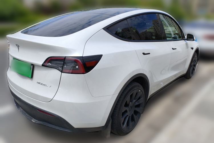 Used Tesla Model Y 2024 Long-Range All-Wheel-Drive Version Rear Right 45 Deg