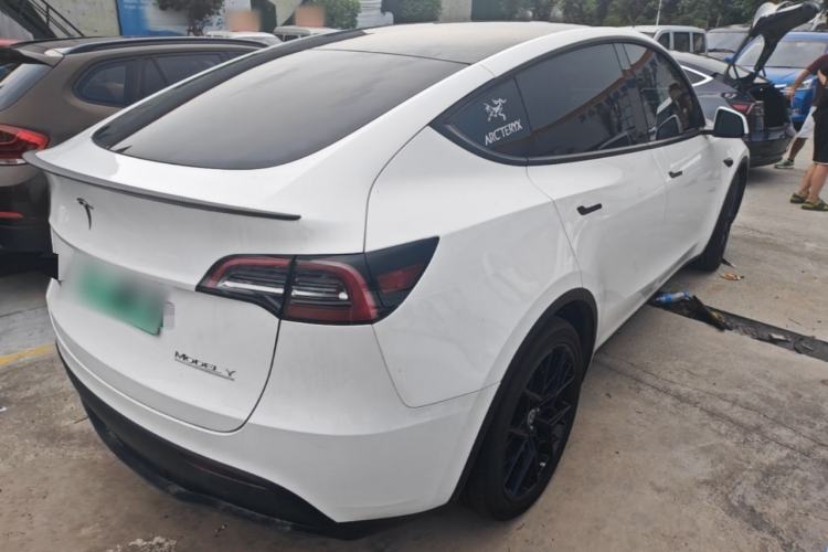 Used Tesla Model Y 2024 Rear-Wheel-Drive Version Rear Right 45 Deg