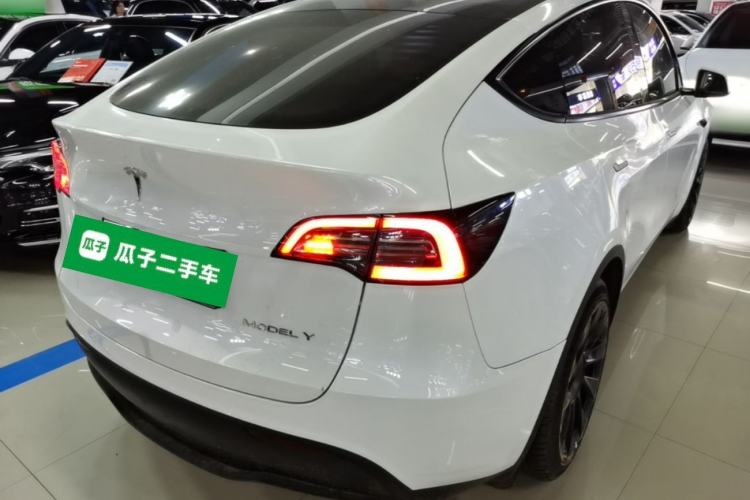 Used Tesla Model Y 2024 Rear-Wheel-Drive Version Rear Right 45 Deg