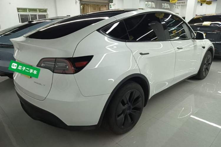 Used Tesla Model Y 2024 Rear-Wheel-Drive Version Rear Right 45 Deg