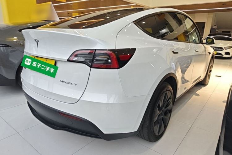 Used Tesla Model Y 2024 Rear-Wheel-Drive Version Rear Right 45 Deg