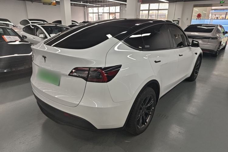 Used Tesla Model Y 2024 Long-Range All-Wheel-Drive Version Rear Right 45 Deg