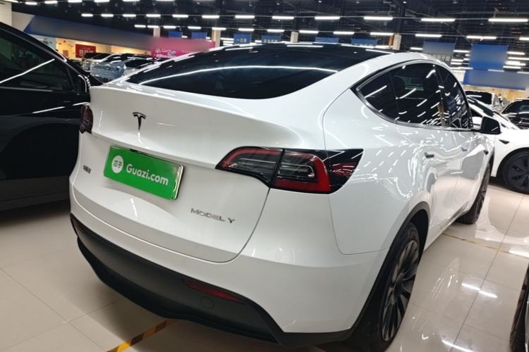 Used Tesla Model Y 2024 Rear-Wheel-Drive Version Rear Right 45 Deg