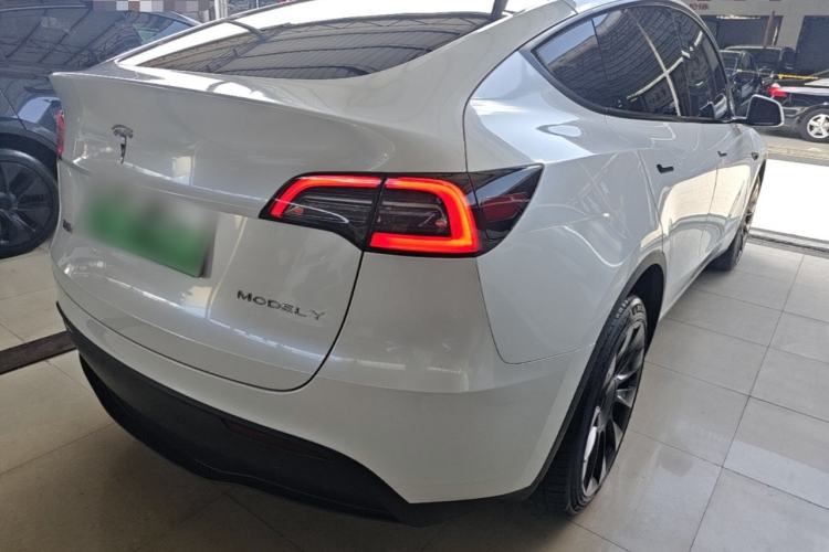 Used Tesla Model Y 2024 Long-Range All-Wheel-Drive Version Rear Right 45 Deg