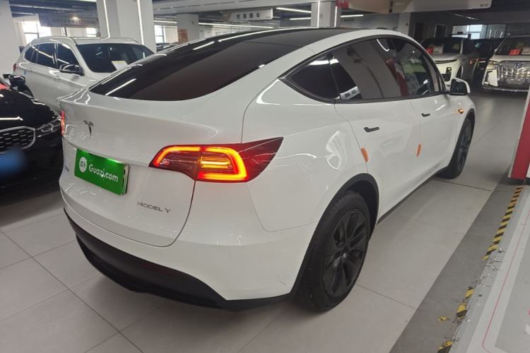 Used Tesla Model Y 2024 Long-Range All-Wheel-Drive Version Rear Right 45 Deg