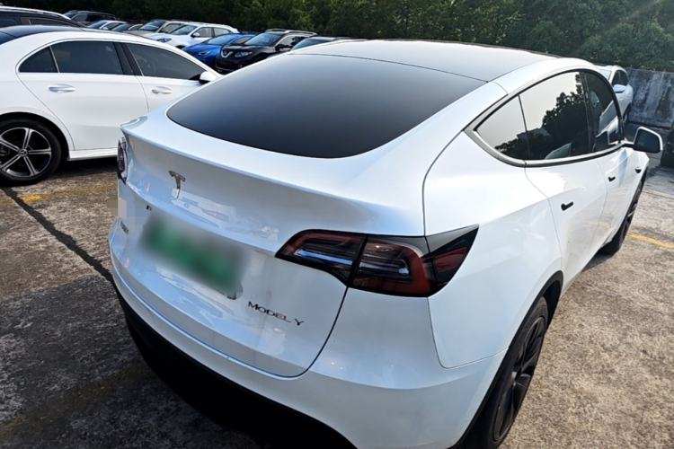 Used Tesla Model Y 2024 Rear-Wheel-Drive Version Rear Right 45 Deg