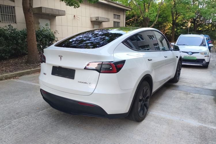 Used Tesla Model Y 2024 Rear-Wheel-Drive Version Rear Right 45 Deg
