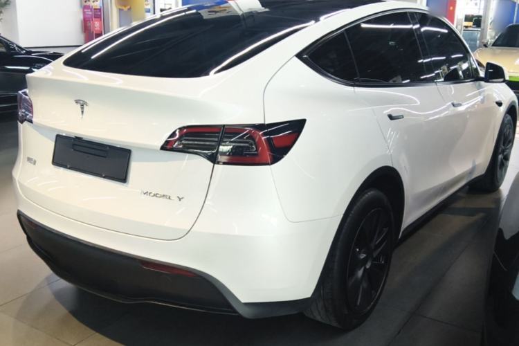Used Tesla Model Y 2024 Rear-Wheel-Drive Version Rear Right 45 Deg