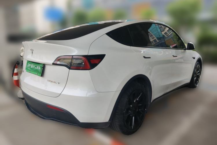 Used Tesla Model Y 2024 Rear-Wheel-Drive Version Rear Right 45 Deg