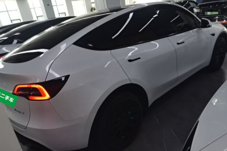 Used Tesla Model Y 2024 Rear-Wheel-Drive Version Rear Right 45 Deg
