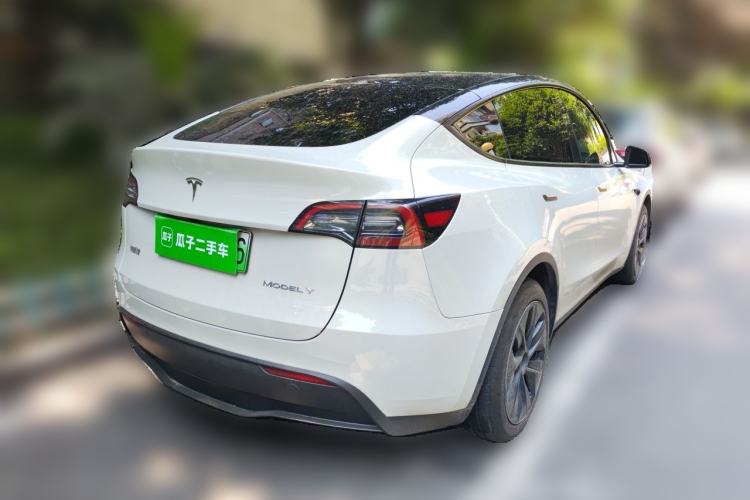 Used Tesla Model Y 2024 Rear-Wheel-Drive Version Rear Right 45 Deg