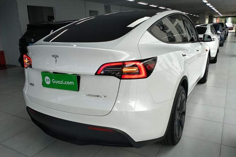 Used Tesla Model Y 2024 Rear-Wheel-Drive Version Rear Right 45 Deg
