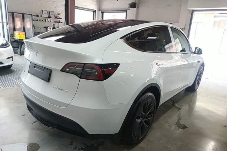 Used Tesla Model Y 2024 Long-Range All-Wheel-Drive Version Rear Right 45 Deg
