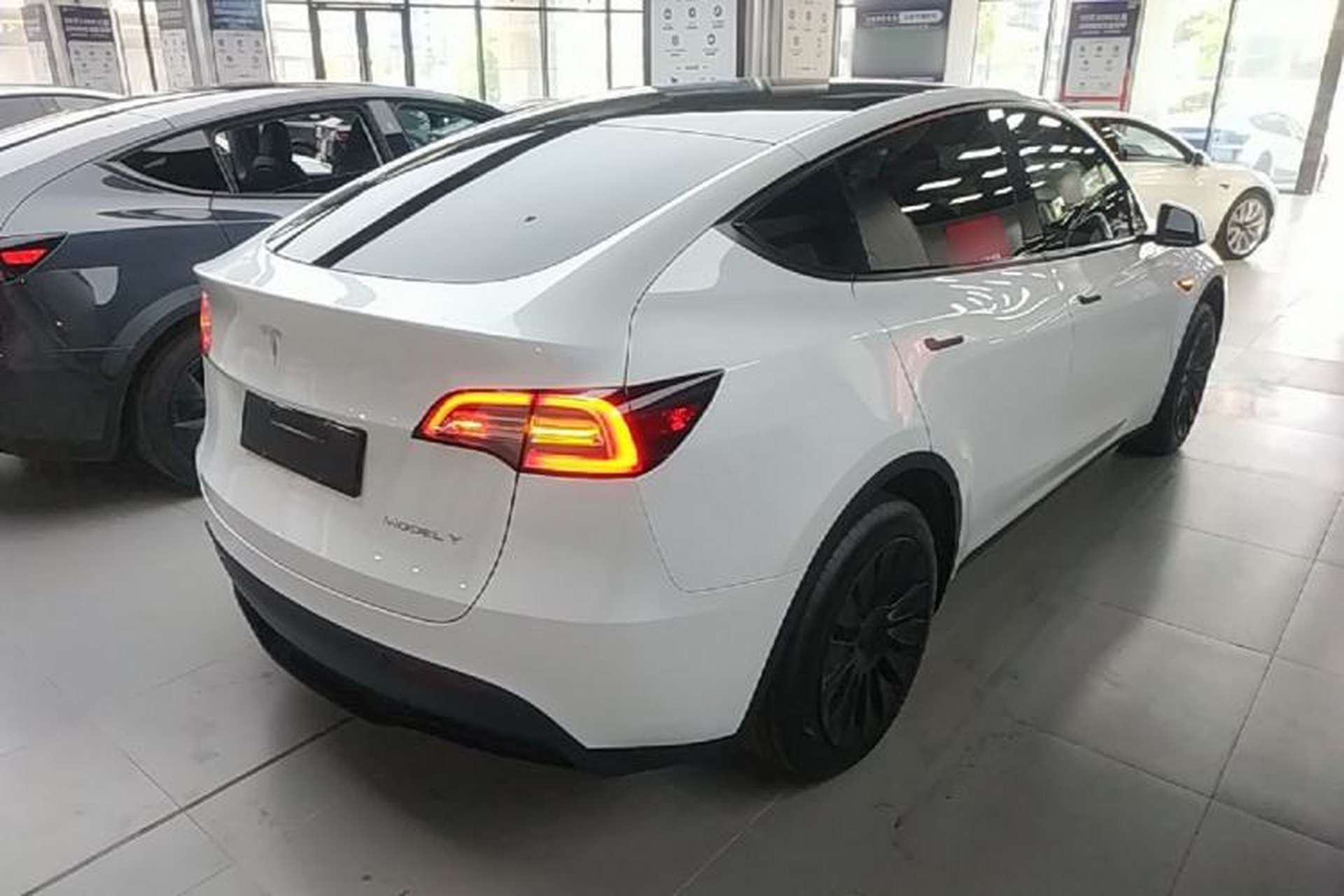 Used Tesla Model Y 2024 Rear-Wheel-Drive Version Rear Right 45 Deg