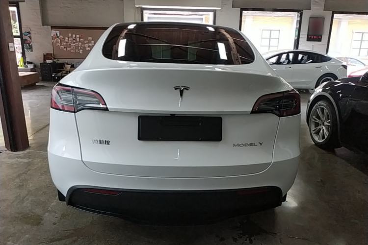 Used Tesla Model Y 2024 Long-Range All-Wheel-Drive Version Rear