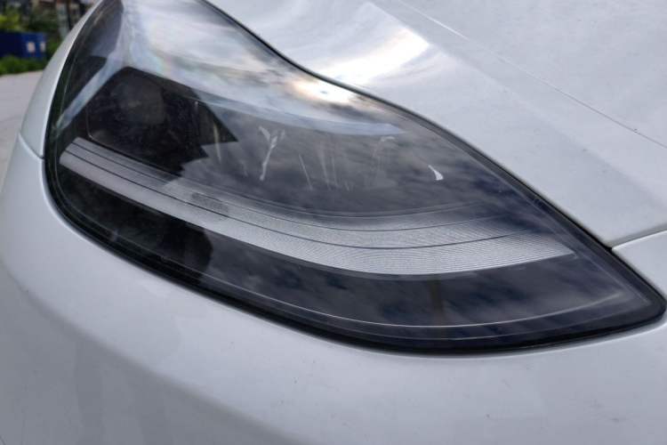 Used Tesla Model Y 2024 Long-Range All-Wheel-Drive Version Right Front Headlight