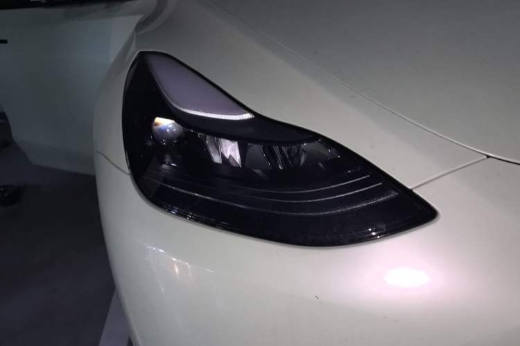 Used Tesla Model Y 2024 Rear-Wheel-Drive Version Right Front Headlight