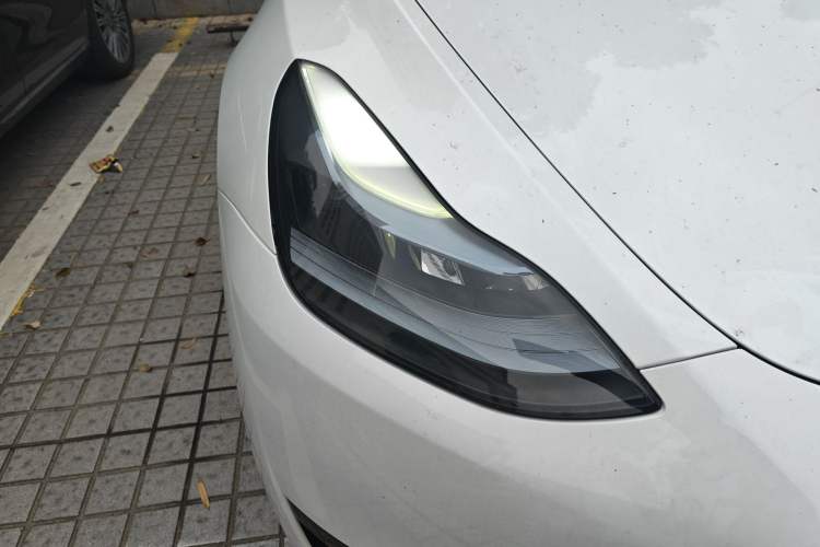 Used Tesla Model Y 2024 Rear-Wheel-Drive Version Right Front Headlight