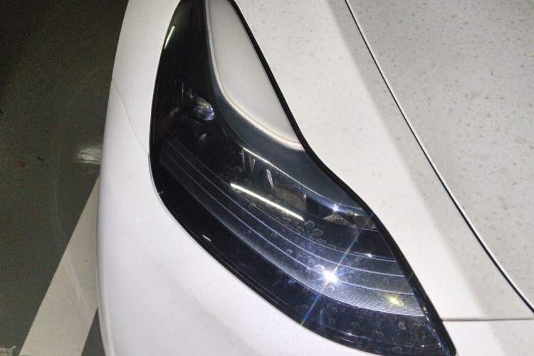 Used Tesla Model Y 2024 Rear-Wheel-Drive Version Right Front Headlight
