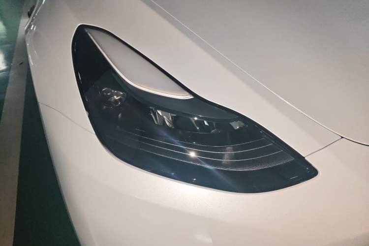 Used Tesla Model Y 2024 Rear-Wheel-Drive Version Right Front Headlight
